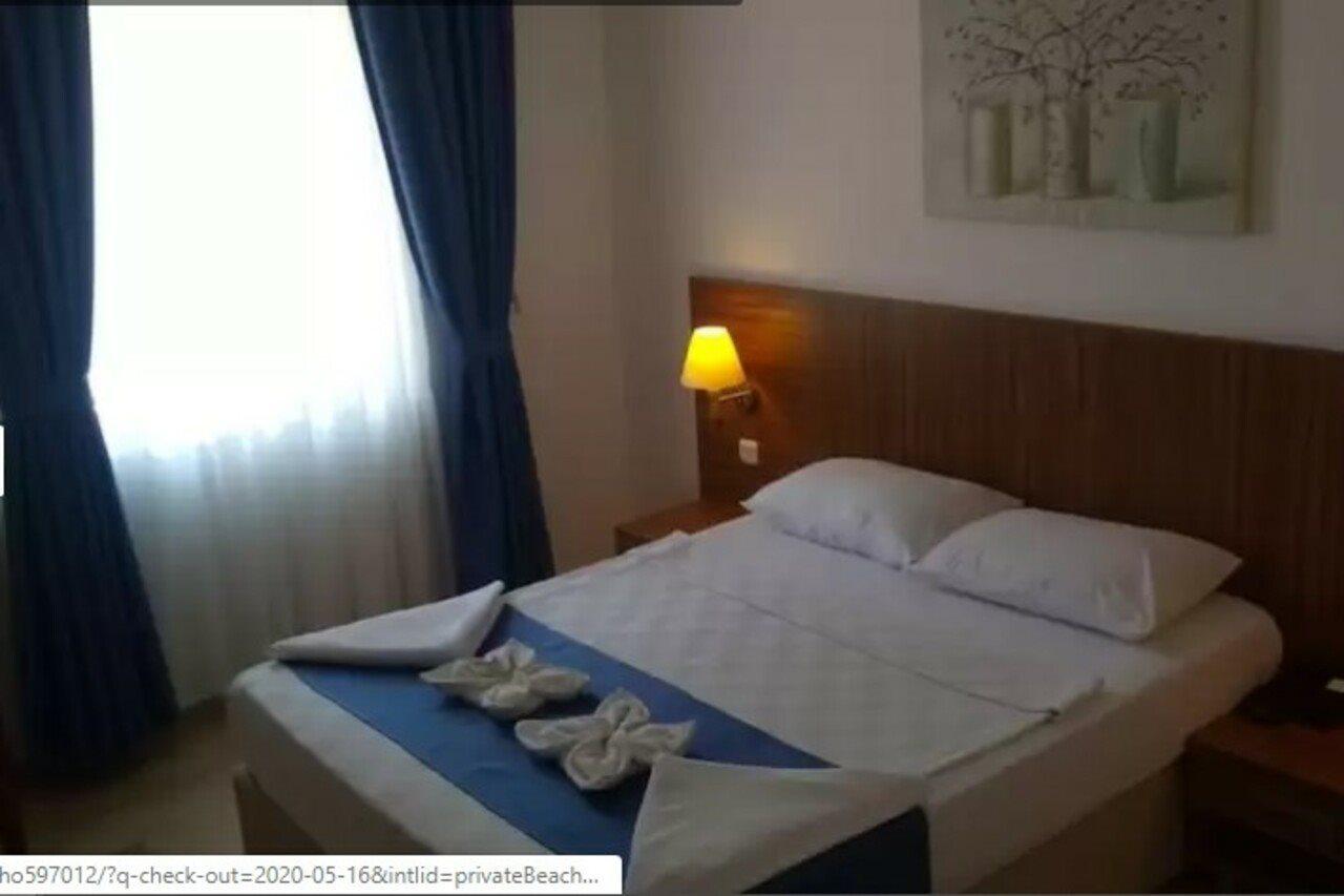 Club Blue White Otel 3*
