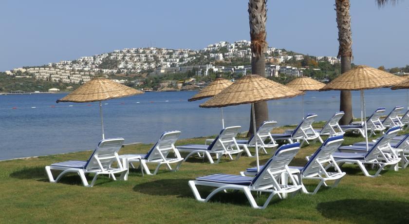 Club Blue White Otel