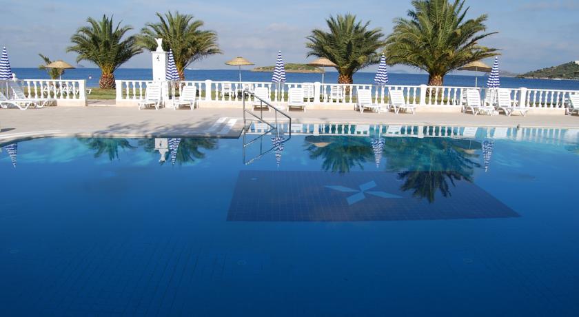 Club Blue White Otel