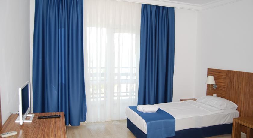 Club Blue White Otel