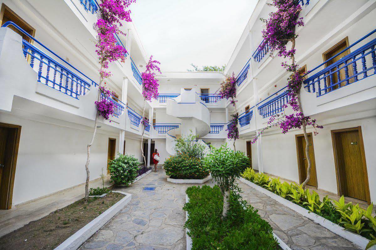 Otel Club Blue White
