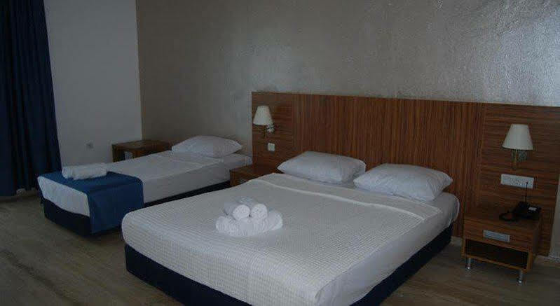 Club Blue White 3*